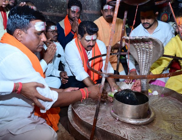 ’उप मुख्यमंत्री  विजय शर्मा ने भोरमदेव मंदिर में की पूजा अर्चना’