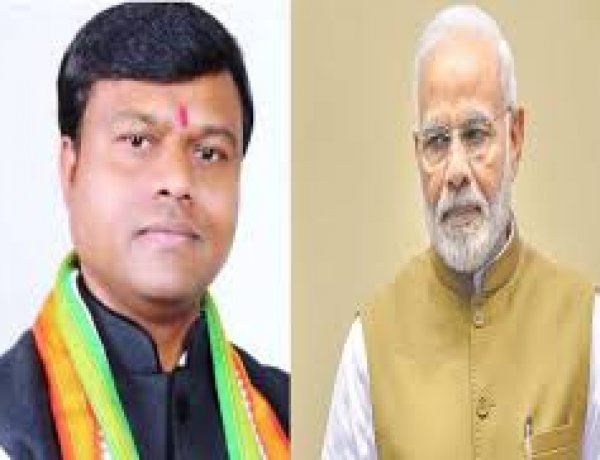 प्रधानमंत्री मोदी की अदूरदर्शिता के कारण देश में अफरा-तफरी - दीपक बैज