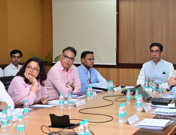 भारत सरकार भूमि संसाधन विभाग के सचिव ने मुख्य सचिव से की सौजन्य भेंट