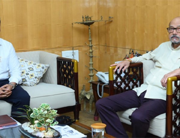 राज्यपाल डेका ने पर्यटन स्थलों का विकास एवं सुविधाएं बढ़ाने के दिए निर्देश