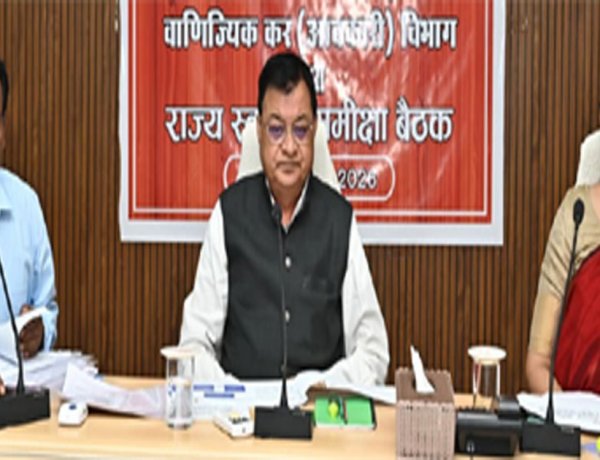 मदिरा के अवैध परिवहन एवं बिक्री पर रोक लगाए : आबकारी मंत्री देवांगन
