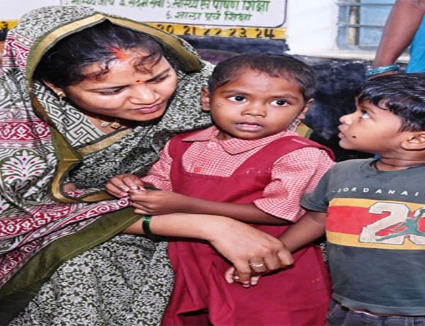 सुरक्षित बचपन से ही बनेगा सशक्त भविष्य : मंत्री राजवाड़े
