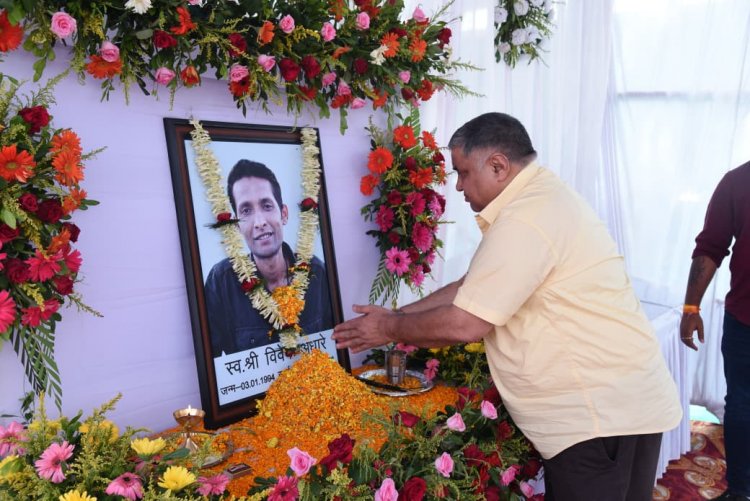 मंत्री  राजेश अग्रवाल ने स्वर्गीय विवेक अंधारे को दी श्रद्धांजलि