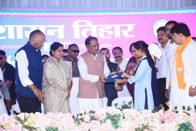 धमतरी : ग्रामीण अंचल की बेटी बनी प्रेरणा, मुख्यमंत्री ने सराहा उत्कृष्ट प्रदर्शन