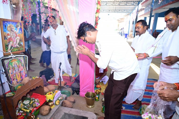गृह ग्राम बायंग में श्रीरामनाम सप्ताह यज्ञ में शामिल हुए वित्त मंत्री  ओ.पी. चौधरी