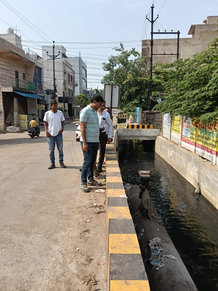 सभी नालों की बारिश के पूर्व तल्ले तक पूर्ण सघन सफाई अभियानपूर्वक करवाकर सुगम निकास कायम करने दिए सख्त निर्देश