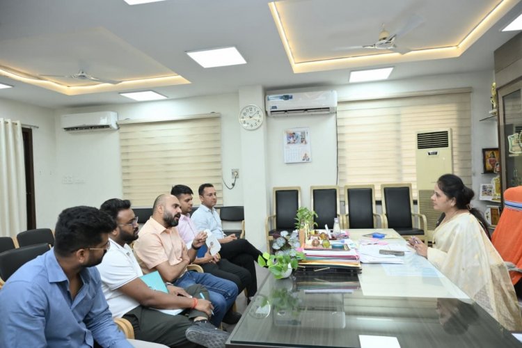 रायपुर शहर की आंतरिक सुरक्षा, कानून-व्यवस्था और स्थानीय निवासियों के हितों की रक्षा के लिए महापौर श्रीमती मीनल चौबे ने एक बड़ा और कड़ा निर्णय लिया है।