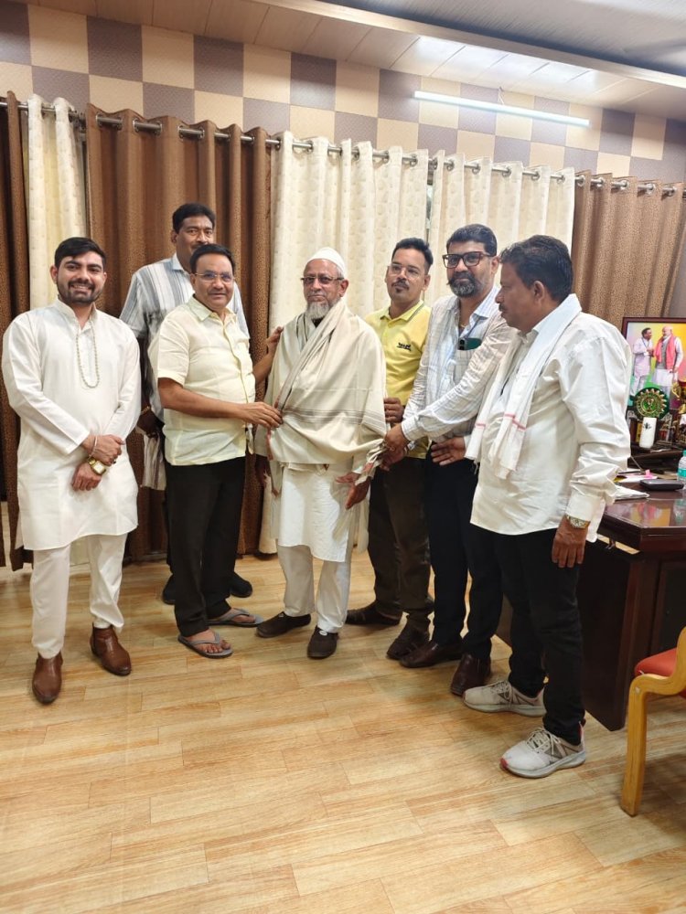 जनाब हाजी मोहम्मद इकबाल (मुन्ना भाई) जामा मस्जिद ट्रस्ट, हलवाई लाईन रायपुर के कार्यवाहक मुतवल्ली नियुक्त