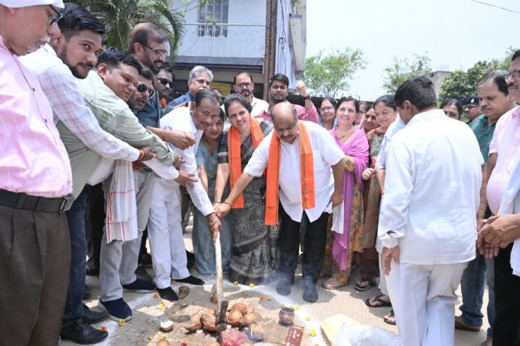 कविता नगर और गीतांजलि नगर की बारिश में जलभराव की पुरानी समस्या दूर करने बाढ आपदा राहत मद से लगभग 1 करोड 70 लाख रू. की लागत से लगभग 605 मीटर क्षेत्र में शीघ्र नया चौड़ा नाला और 3 पुलिया का निर्माण कराया जायेगा