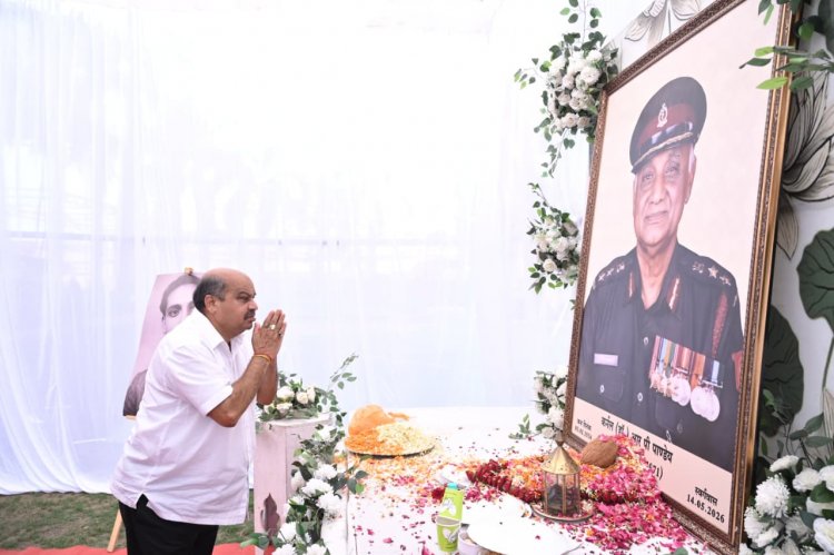 कुशालपुर में तेरहवीं कार्यक्रम में शामिल हुए विधायक पुरन्दर मिश्रा