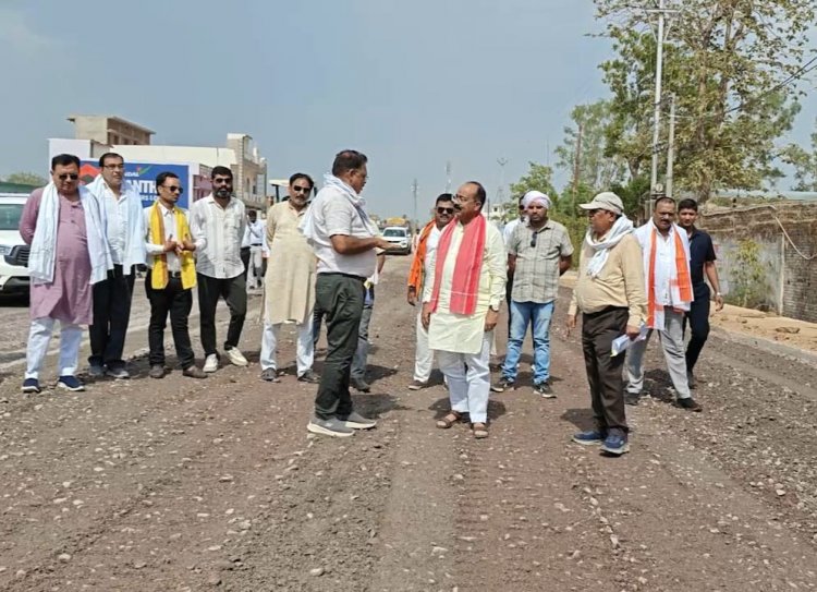 उप मुख्यमंत्री  अरुण साव ने निर्माणाधीन सड़क का किया निरीक्षण