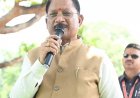  आम की छांव में मुख्यमंत्री की चौपाल : खाट पर बैठे, ग्रामीणों की सुनी बात, मौके पर दिए समाधान