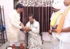 प्रधानमंत्री मोदी के 12 वर्ष पूर्ण होने पर वन मंत्री केदार कश्यप ने किया पद्मश्री हेमचंद मांझी एवं साहित्यकार शिव कुमार पाण्डेय का सम्मान