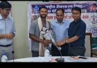 इंडिया ‘A’ टीम में चयनित युवा क्रिकेटर आयुष पांडे का कलेक्ट्रेट में सम्मान