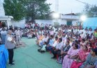 माइक लेकर जनता के बीच पहुंचे सांसद बृजमोहन, क्यों "घर-घर नल लगे हैं कि नहीं?"