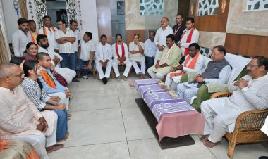 समाधान शिविर के उद्देश्य की पूर्ति के लिए सार्थक प्रयास करें अधिकारी मुख्यमंत्री  विष्णुदेव साय ने समीक्षा बैठक में दिए स्पष्ट निर्देश