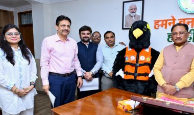 राष्ट्रीय कायाकिंग-केनोईंग प्रतियोगिता के मस्कट ‘पहाड़ी मैना’ का मुख्यमंत्री ने किया विमोचन