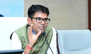 आवास एवं पर्यावरण मंत्री ओपी चौधरी ने विभिन्न आवासीय कॉलोनियों के प्रतिनिधियों के साथ की बैठक