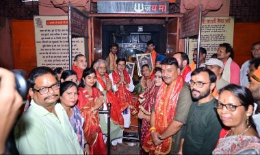 भाजपा महिला मोर्चा ने प्रधानमंत्री मोदी के 12 वर्ष का कार्यकाल पूर्ण होने पर की विशेष पूजा-अर्चना
