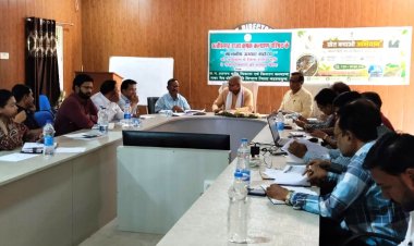 कृषक कल्याण परिषद अध्यक्ष ने ली समीक्षा बैठक
