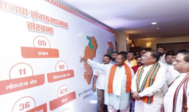मुख्यमंत्री साय ने प्रधानमंत्री मोदी के कार्यकाल की उपलब्धियों पर आधारित प्रदर्शनी का अवलोकन किया
