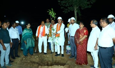 तारसगांव में निर्माणाधीन मेडिकल कॉलेज का स्वास्थ्य मंत्री  श्याम बिहारी जायसवाल ने किया निरीक्षण