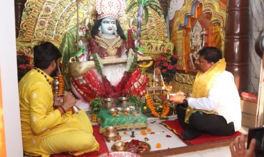 मां मातंगी दिव्य धाम पहुंचे कैबिनेट मंत्री केदार कश्यप, की पूजा-अर्चना