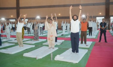 योग को दैनिक जीवन में अपनाकर स्वस्थ, सशक्त एवं विकसित समाज के निर्माण का करें संकल्प - मंत्री श्री गुरु खुशवंत साहेब