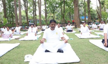 कोटमहर गार्डन में उत्साहपूर्वक मनाया गया 12वां अंतरराष्ट्रीय योग दिवस