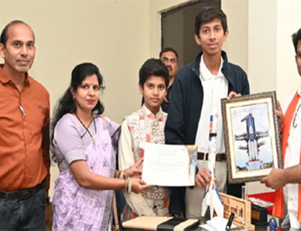 इसरो के युविका कार्यक्रम के लिए चयनित अभिषेक से मिले उप मुख्यमंत्री शर्मा, दी शुभकामनाएं