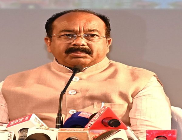 सड़कों और पुलों के निर्माण की धीमी गति पर बिफरे उप मुख्यमंत्री  साव, 2 ठेकेदारों के पंजीयन निरस्त