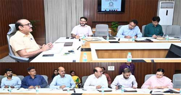 सभी सरकारी स्कूलों में बच्चों को मिले नियमित गरम भोजन, शहरी क्षेत्रों में सेंट्रल किचन से होगी सप्लाई - विकासशील
