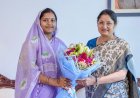 केंद्रीय महिला एवं बाल विकास मंत्री श्रीमती अन्नपूर्णा देवी से महिला एवं बाल विकास मंत्री श्रीमती लक्ष्मी राजवाड़े ने की सौजन्य भेंट