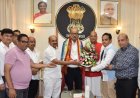 संत समाज के विचार और जीवन मूल्य समाज में शांति, सद्भाव, नैतिकता तथा मानवीय मूल्यों को सुदृढ़ बनाने में महत्वपूर्ण भूमिका निभाते हैं।