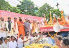 वाराणसी से लाए गए पवित्र माटी युक्त कलश श्री राम मंदिर पहुँचे, साधु-संतों की उपस्थिति में हुई विशेष पूजा-अर्चना व कलश स्थापना