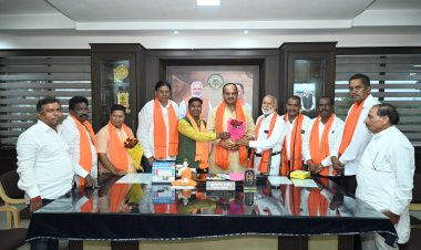 सभापति सूर्यकांत राठौड़ ने रायपुर नगर निगम के नवनामांकित पार्षदों को दी हार्दिक शुभकामनाएं
