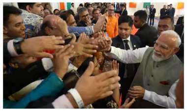 इंडोनेशिया: जकार्ता में भारतीय समुदाय ने प्रधानमंत्री मोदी का भव्य स्वागत किया