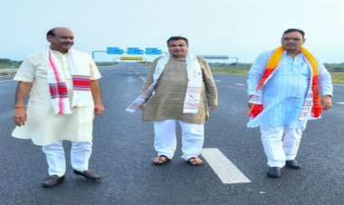 नितिन गडकरी ने दिल्ली-मुंबई एक्सप्रेसवे का निरीक्षण किया, राजस्थान में सुरक्षा उपायों की समीक्षा की
