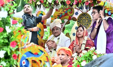 मुख्यमंत्री विष्णुदेव साय ने दोकड़ा की ऐतिहासिक रथयात्रा में निभाई गजपति महाराजा की परंपरा : भगवान श्री जगन्नाथ का रथ खींचकर प्रदेशवासियों के सुख, समृद्धि और खुशहाली की कामना की