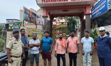 बिना समुचित सुरक्षा उपाय के स्कूली बच्चों का परिवहन करने वाले ई-रिक्शा, ऑटो एवं वैन की यातायात पुलिस द्वारा औचक जांच