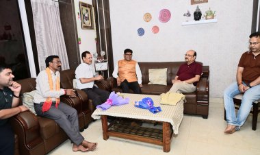 सेवा, सुशासन और जनकल्याण के 12 वर्ष पूर्ण होने पर विशेष जनसंपर्क अभियान के तहत वित्त मंत्री  ओ.पी. चौधरी ने प्रबुद्ध नागरिकों से किया संवाद