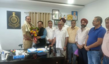 छत्तीसगढ़ चेम्बर प्रतिनिधिमंडल ने पुलिस उपायुक्त एवं अतिरिक्त पुलिस उपायुक्त से की सौजन्य मुलाकात