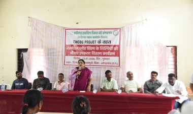 छत्तीसगढ़ हस्तशिल्प विकास बोर्ड की अध्यक्ष ने शिल्पनगरी में 40 शिल्पियों को वितरित किए आधुनिक टूल किट