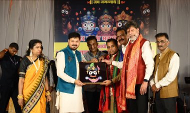 600 वर्ष पुराने ऐतिहासिक गोंचा महापर्व में बिखरा भक्ति का रंग, पद्मश्री अनुज शर्मा के भजनों से सराबोर हुआ जगदलपुर