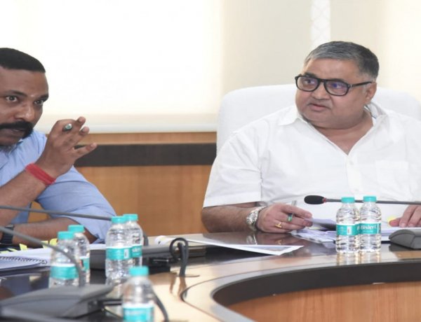 छत्तीसगढ़ बने देश का प्रमुख पर्यटन गंतव्य, योजनाओं के प्रभावी क्रियान्वयन पर दें विशेष ध्यान: मंत्री राजेश अग्रवाल
