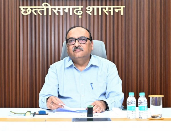मुख्य सचिव  विकास शील ने गृह विभाग की राष्ट्रीय अपराध और अपराधी ट्रैकिंग नेटवर्क एवं सिस्टम संबंधी बैठक ली