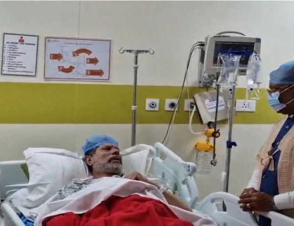 CM साय ने मेदांता अस्पताल में किरण सिंह देव से की मुलाकात, सड़क हादसे के बाद जाना स्वास्थ्य हाल