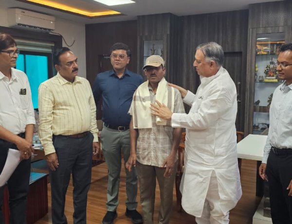  हौसलों की उड़ान: दिव्यांगता को मात देकर चितुराम नाग बने आत्मनिर्भरता की मिसाल