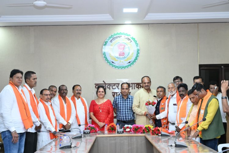  महापौर, सभापति, कलेक्टर, आयुक्त, रायपुर ग्रामीण विधायक प्रतिनिधि, शहर भाजपा अध्यक्ष, एमआईसी सदस्यों, पार्षदों ने 10 नव नामांकित पार्षदों एल्डरमेनों को पद की शपथ लेने पर दी हार्दिक शुभकामनाएं