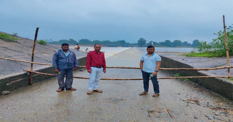लगातार बारिश से नदी -नालों में जल स्तर में वृद्धि को लेकर बलौदा बाज़ार प्रशासन अलर्ट,अमेठी आवागमन के लिये बंद